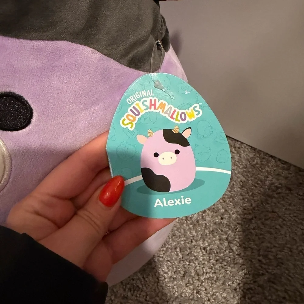 Alexie the cow squishmellow